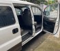 Hyundai Starex 2004 - Gia đình cần bán bán tải Huyndai Starex 2004, số sàn, 800kg, màu trắng