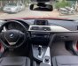 BMW 3 Series 2017 - Nhà tôi cần bán BMW 320i Model 2017 nhập Đức, số tự động, màu đỏ tươi