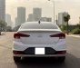 Hyundai Elantra 2020 - Tôi cần bán Hyundai Elantra 2020, bản full 2.0, số tự động, màu trắng sữa