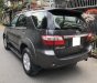 Toyota Fortuner 2011 - Nhà cần bán Toyota Fortuner 2011, tự động, máy xăng, hai cầu, màu xám chì