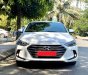 Hyundai Elantra 2019 - Mình cần bán xe Hyundai Elantra 2019, số tự động, bản 2.0, màu trắng