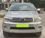 Toyota Fortuner 2012 - Gia đình bán Toyota Fortuner 2012, số tự động, máy xăng, màu bạc