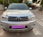 Toyota Fortuner 2012 - Nhà cần bán Toyota Fortuner 2012, số tự động, máy xăng, hai cầu, màu bạc