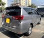 Toyota Innova E 2019 - Cần bán gấp Toyota Innova E đời 2019, màu bạc