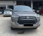 Toyota Innova 2.0E 2018 - Bán Toyota Innova 2.0E đời 2018, màu nâu