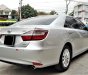 Toyota Camry E 2015 - Cần bán xe Toyota Camry 2.0E 2015 màu bạc, xe đẹp đi kĩ, chính hãng Toyota Sure