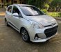 Hyundai Grand i10 2017 - Cần bán gấp Hyundai Grand i10 năm 2017, màu bạc số sàn, 280tr