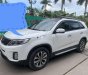 Kia Sorento 2016 - Bán Kia Sorento sản xuất năm 2016, màu trắng xe gia đình