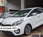 Kia Rondo 2018 - Bán Kia Rondo sản xuất 2018, màu trắng, giá tốt