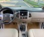 Toyota Innova   2.0E  2015 - Bán ô tô Toyota Innova 2.0E đời 2015, màu bạc xe gia đình, giá chỉ 399 triệu