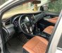 Toyota Innova  2.0G  2017 - Bán ô tô Toyota Innova 2.0G đời 2017, màu bạc xe gia đình, giá 605tr