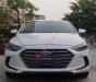 Hyundai Elantra   2017 - Bán Hyundai Elantra sản xuất năm 2017, màu trắng  