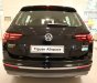 Volkswagen Tiguan Luxury S 2021 - Volkswagen Tiguan Luxury S màu đen - nội thất cam đen - Xe có sẵn giao ngay