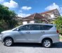 Toyota Innova 2017 - Cần bán xe Toyota Innova năm sản xuất 2017, màu bạc, giá 505tr