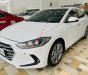 Hyundai Elantra   2.0AT  2017 - Bán Hyundai Elantra 2.0AT sản xuất năm 2017, màu trắng xe gia đình, giá chỉ 545 triệu