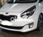 Kia Rondo 2016 - Cần bán gấp Kia Rondo đời 2016, màu trắng còn mới