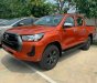 Toyota Hilux 2.4 4x2 AT 2021 - Toyota Hilux 2.4 AT 4X2 màu đỏ cam giao ngay tháng 11