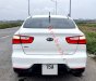 Kia Rio   AT 2015 - Cần bán Kia Rio AT năm sản xuất 2015, màu trắng xe gia đình