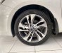Kia Rondo   2.0 GMT  2017 - Bán ô tô Kia Rondo 2.0 GMT đời 2018, màu trắng, giá tốt