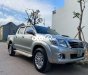 Toyota Hilux 2012 - Bán Toyota Hilux sản xuất 2012, màu bạc, xe nhập còn mới, giá 390tr