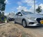 Hyundai Accent MT 2018 - Cần bán gấp Hyundai Accent MT năm 2018, màu bạc