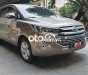 Toyota Innova   V AT 2017 - Cần bán lại xe Toyota Innova V AT năm 2017, màu xám, 690tr