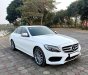 Mercedes-Benz C300 AMG 2017 - Cần bán gấp Mercedes C300 AMG sản xuất 2017, màu trắng