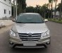 Toyota Innova V 2015 - Xe Toyota Innova V đời 2015, màu vàng, số tự động