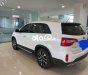 Kia Sorento AT 2020 - Bán ô tô Kia Sorento sản xuất 2020, màu trắng xe gia đình