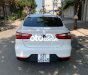 Kia Rio MT 2017 - Cần bán lại xe Kia Rio MT năm sản xuất 2017, màu trắng xe gia đình