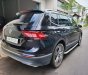 Volkswagen Tiguan 2020 - Xe Volkswagen Tiguan Luxury S sản xuất 2020, màu đen, nhập khẩu nguyên chiếc, xe như mới vì ít đi