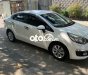 Kia Rio MT 2017 - Cần bán lại xe Kia Rio MT năm sản xuất 2017, màu trắng xe gia đình