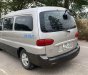 Hyundai Starex MT 2004 - Bán Hyundai Starex MT năm 2004, màu bạc số sàn, 138 triệu