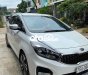 Kia Rondo 2019 - Bán ô tô Kia Rondo 2.0G AT sản xuất 2019, màu trắng, 505tr