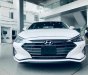 Hyundai Elantra 2022 - Cần bán xe Hyundai Elantra 2.0 AT sản xuất 2022, màu trắng