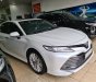 Toyota Camry 2020 - Cần bán xe Toyota Camry 2.5Q năm sản xuất 2020, màu trắng, nhập khẩu nguyên chiếc