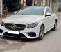 Mercedes-Benz E300 2017 - Cần bán gấp Mercedes E300 AMG năm 2017, màu trắng