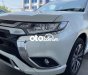 Mitsubishi Outlander 2022 - Cần bán xe Mitsubishi Outlander 2.4CVT năm sản xuất 2022, màu trắng