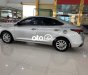 Hyundai Accent 2018 - Cần bán xe Hyundai Accent 1.4AT tiêu chuẩn sản xuất 2018, màu bạc