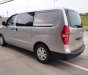 Hyundai Grand Starex 2011 - Bán Hyundai Grand Starex 2.4MT năm 2011, màu bạc, nhập khẩu Hàn Quốc