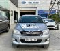 Toyota Hilux 2015 - Bán Toyota Hilux 2.5E 4x2MT sản xuất 2015, màu bạc, nhập khẩu nguyên chiếc số sàn, giá tốt