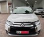 Mitsubishi Outlander 2018 - Cần bán xe Mitsubishi Outlander 2.0 CVT Premium sản xuất 2018, màu trắng 