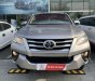 Toyota Fortuner 2019 - Cần bán Toyota Fortuner 2.4MT 4x2 sản xuất 2019, màu bạc giá cạnh tranh