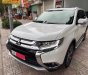 Mitsubishi Outlander 2018 - Cần bán xe Mitsubishi Outlander 2.0 CVT Premium sản xuất 2018, màu trắng 