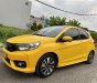 Honda Brio 2020 - Cần bán lại xe Honda Brio RS năm sản xuất 2020, màu vàng, nhập khẩu