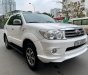 Toyota Fortuner 2011 - Cần bán Toyota Fortuner sản xuất 2011, màu trắng, xe nhập còn mới