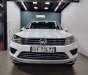 Volkswagen Touareg 2016 - Cần bán lại xe Volkswagen Touareg GP 3.6AT sản xuất năm 2016, màu trắng, nhập khẩu nguyên chiếc