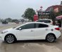 Kia K3 2015 - Bán xe Kia K3 2.0AT sản xuất năm 2015, màu trắng