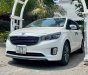 Kia Sedona 2017 - Cần bán Kia Sedona 2.2D ATH  năm sản xuất 2017, màu trắng xe gia đình
