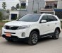 Kia Sorento 2016 - Cần bán xe Kia Sorento 2.4 AT sản xuất 2016, màu trắng, 595 triệu